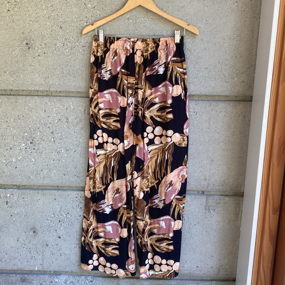 Amen by Nah “Bahia” Pant - Picture 13 of 14